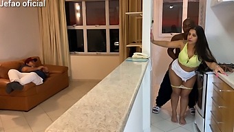 A Steamy Encounter With A Hot Woman While Fixing A Client'S Machine