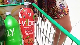 Display My Buttocks In The Shopping Center And Perform Oral Sex On A Worker In The Restroom